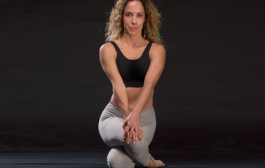 Gomukasana<br> la postura de la cara de vaca